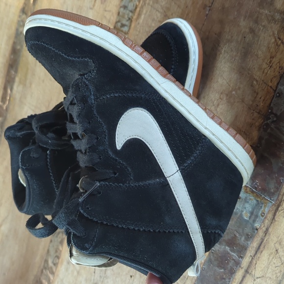 Nike wedge shoes - Picture 2 of 3